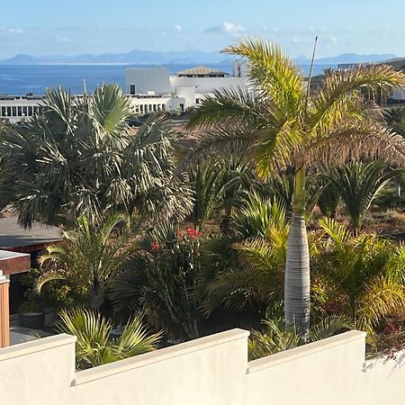 Villa Dedalos - A Luxury Large Villa With A Heated Pool In Puerto Calero Exterior photo